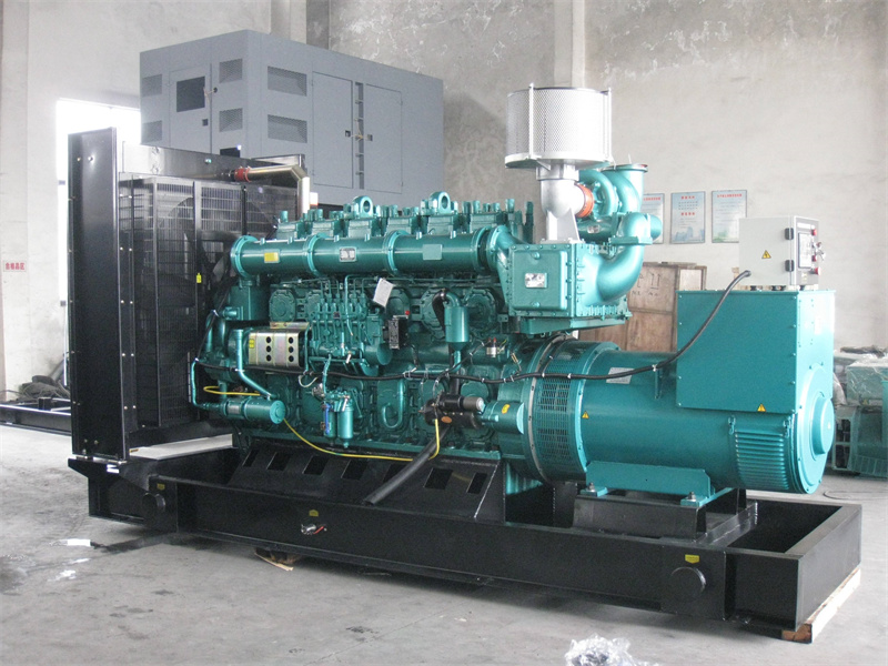 洛扎200KW 柴油发电机的油耗是多少?