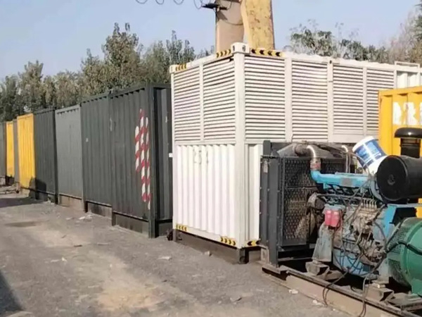洛扎200KW柴油发电机机组每小时油耗是多少？