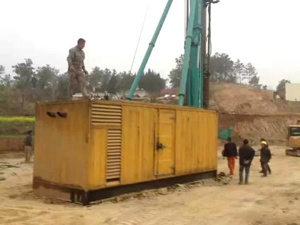 洛扎如何判断水冷式机油散热器密封件是否需要更换?